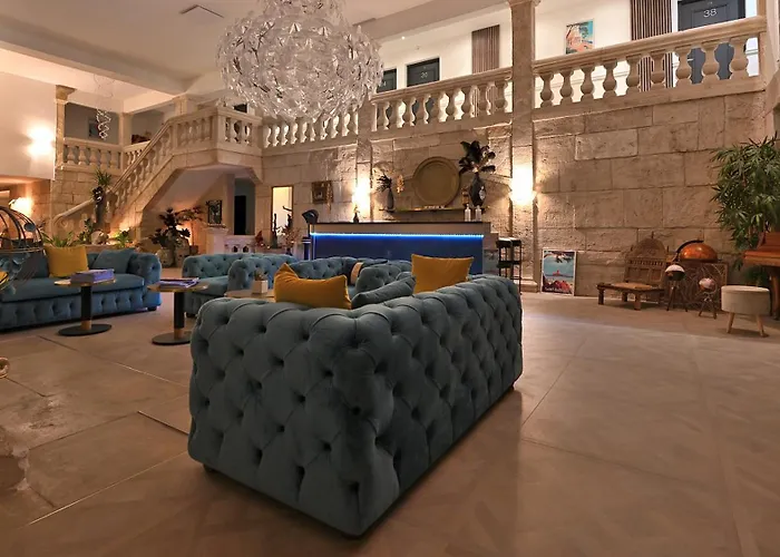 Le Confidentiel Hôtel